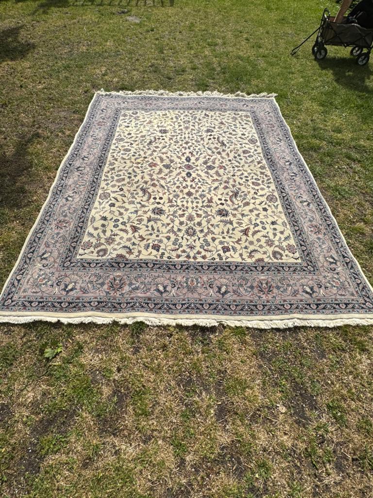 Exclusief handgeknoopt Perzisch tapijt Nain (245x325cm), 200 cm of meer, Ophalen of Verzenden, Zo goed als nieuw, Crème