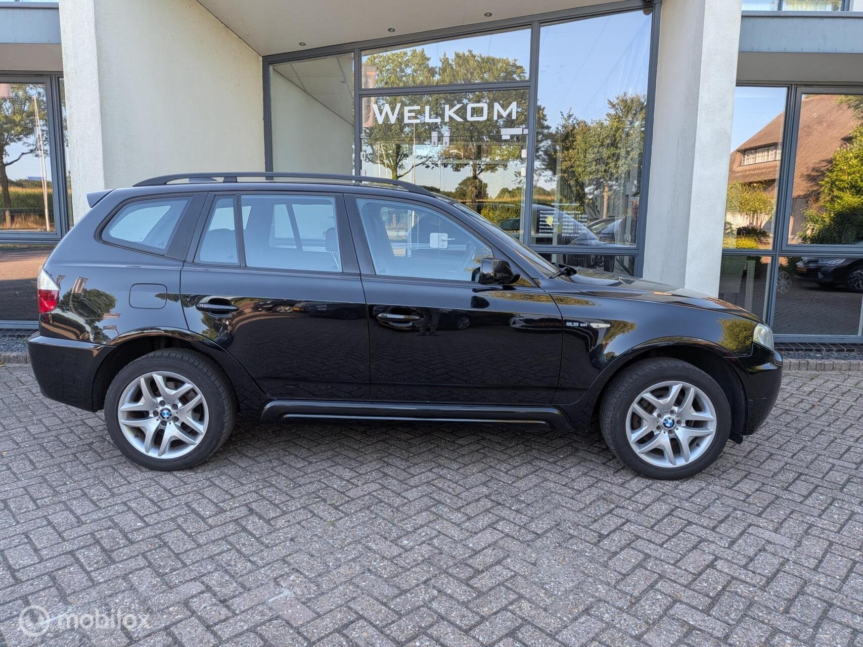 BMW X3 2.5si Executive M-PAKKET LEER, 1800 kg, 2497 cc, Zwart, Bedrijf