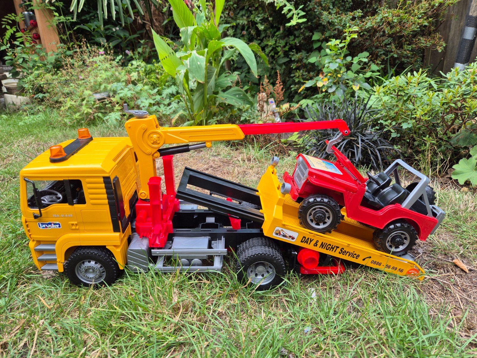 Supergave Bruder takelwagen met jeep, Ophalen of Verzenden, Gebruikt