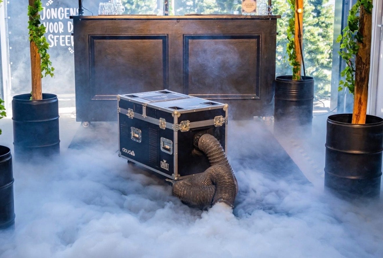 Chauvet Cloud 9 Low Fog Machine + 6x Vloeistof, Ophalen of Verzenden, Zo goed als nieuw, Overige typen
