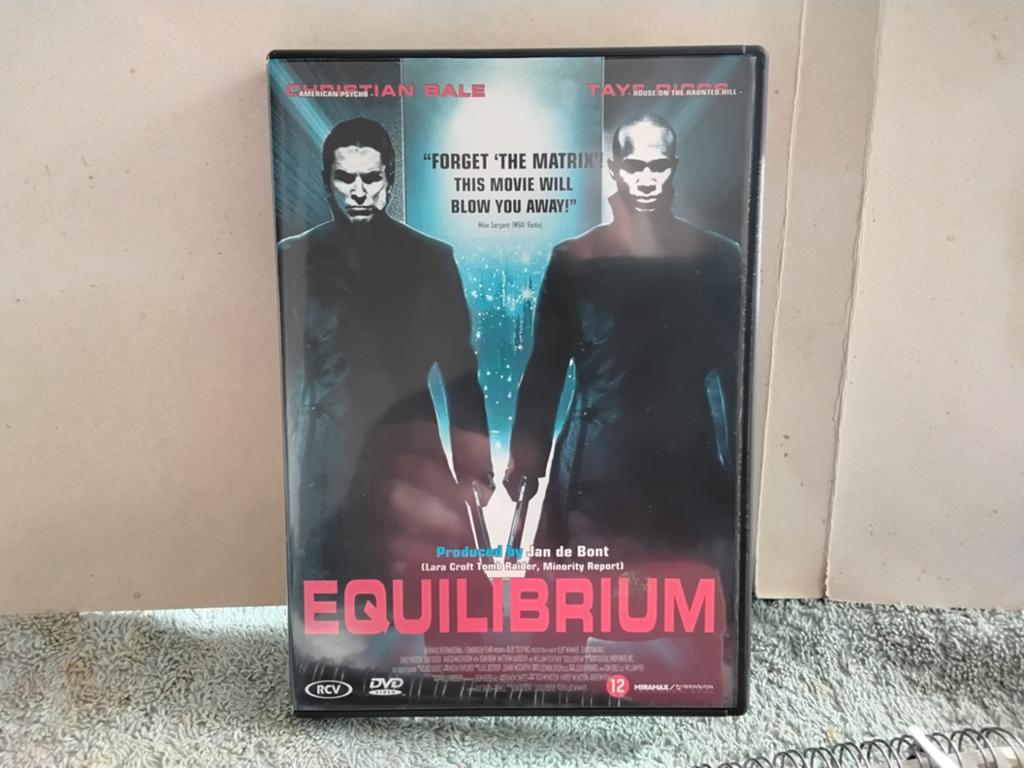 EQUILIBRIUM   PRODUCED  BY  JAN  DE  BONT, Vanaf 16 jaar, Ophalen of Verzenden, Zo goed als nieuw
