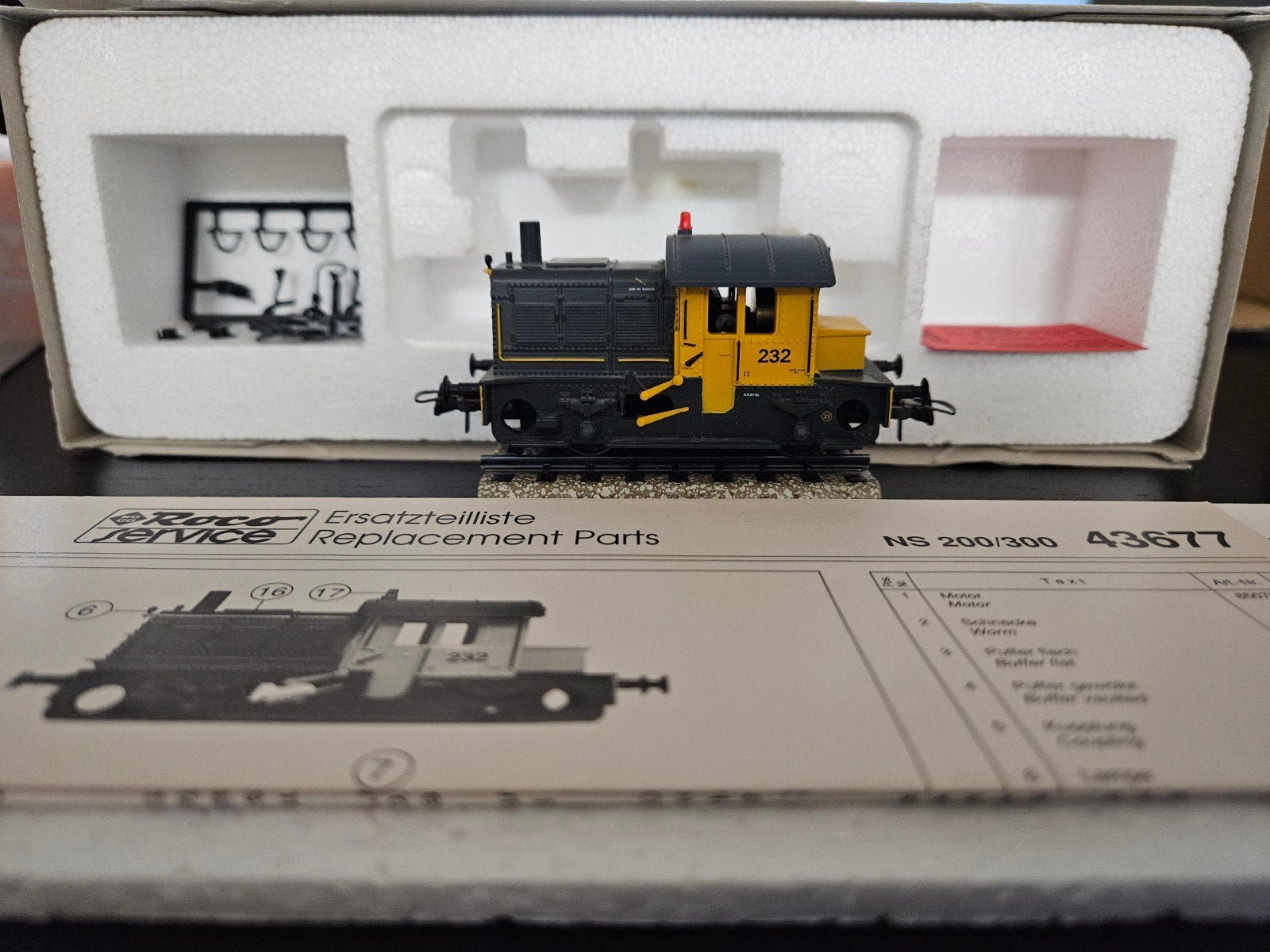Roco 43677 NS serie 200/300 Sik, Ophalen of Verzenden, Roco, Gelijkstroom, Locomotief