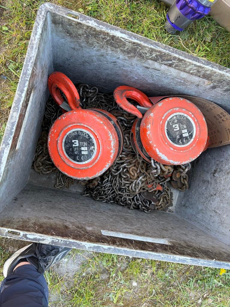 Set van 2 kettingtakels (3 ton) en 1 kettingtakel (1 ton), Ophalen, Gebruikt, Handmatig
