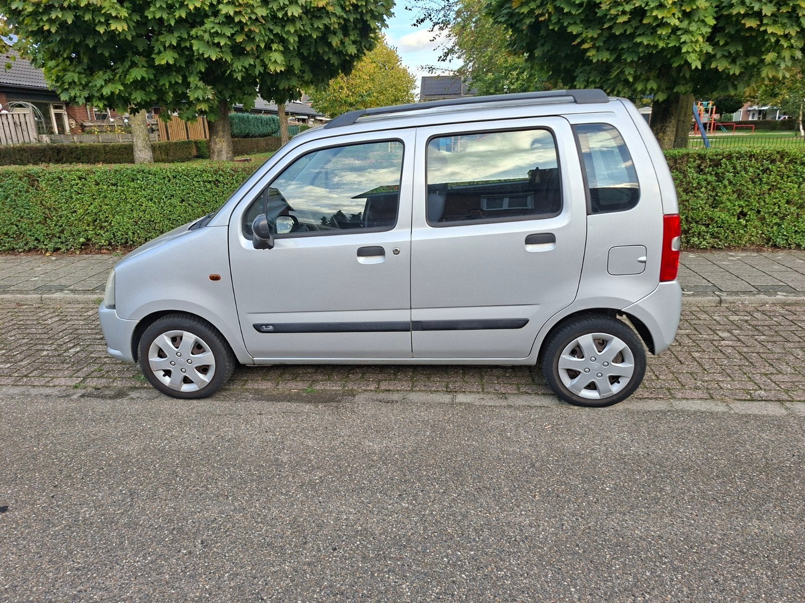 Suzuki Wagon R+ 1.3 2004 Grijs, Auto's, Voorwielaandrijving, 40 €/maand, Wagon R+, Origineel Nederlands