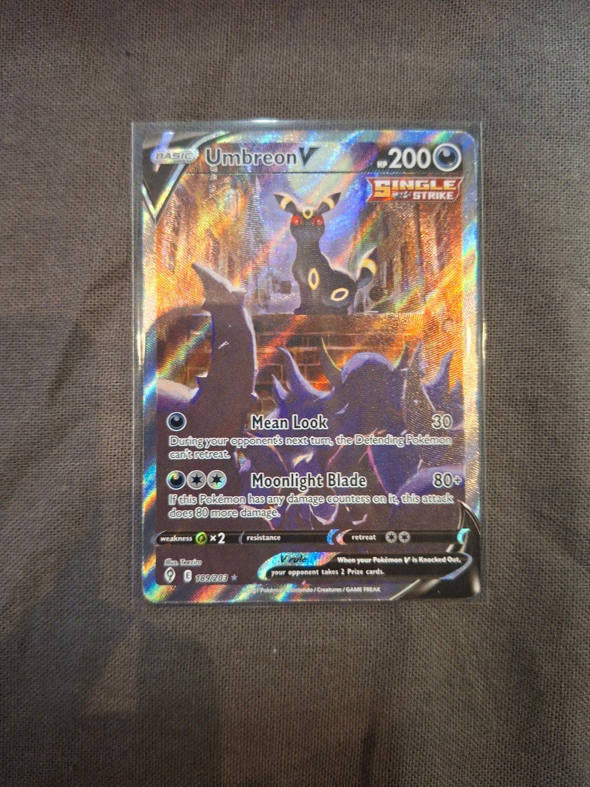 Umbreon V Full Art (189/203), Ophalen of Verzenden, Zo goed als nieuw, Losse kaart, Foil