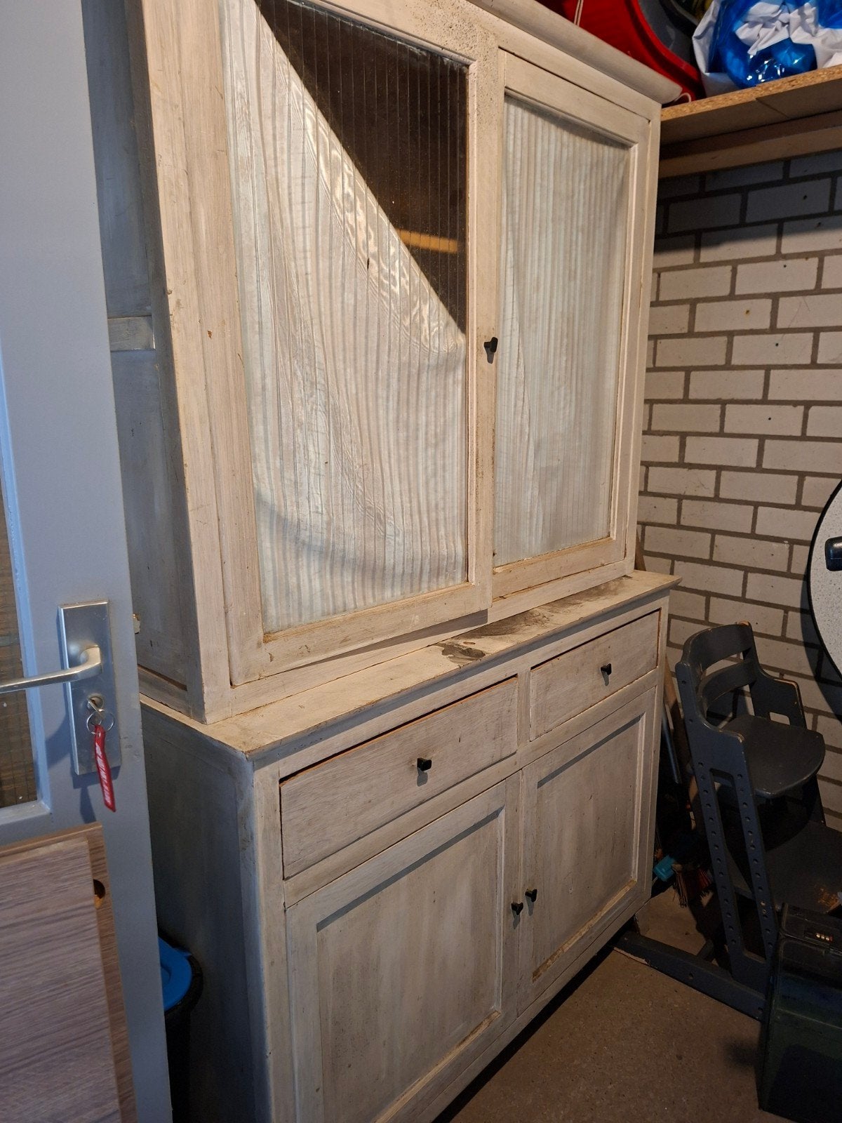 Buffetkast / Speelgoedkast - Opknapper (whitewash), Ophalen, Gebruikt, 200 cm of meer, 150 tot 200 cm