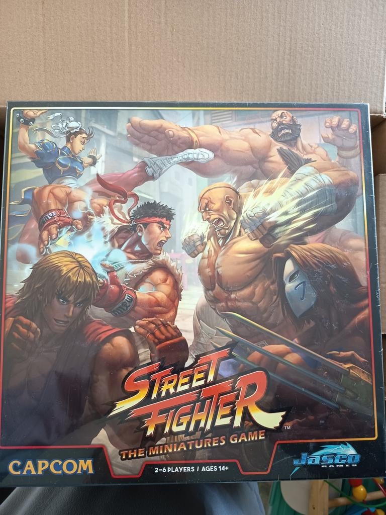 Street Fighter The Miniatures Game + Boss Expansion + Stretc, Vijf spelers of meer, Ophalen of Verzenden, Nieuw, Jasco Games