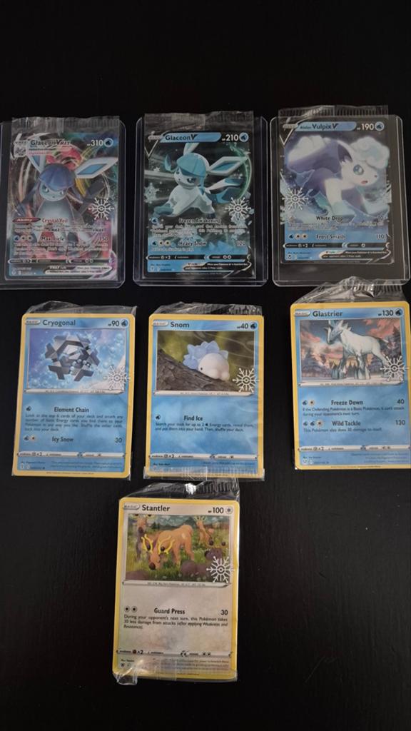 Pokemon kaarten met Snowflake Stamp - Glaceon, Vulpix, Snom, Ophalen of Verzenden, Zo goed als nieuw, Meerdere kaarten, Foil