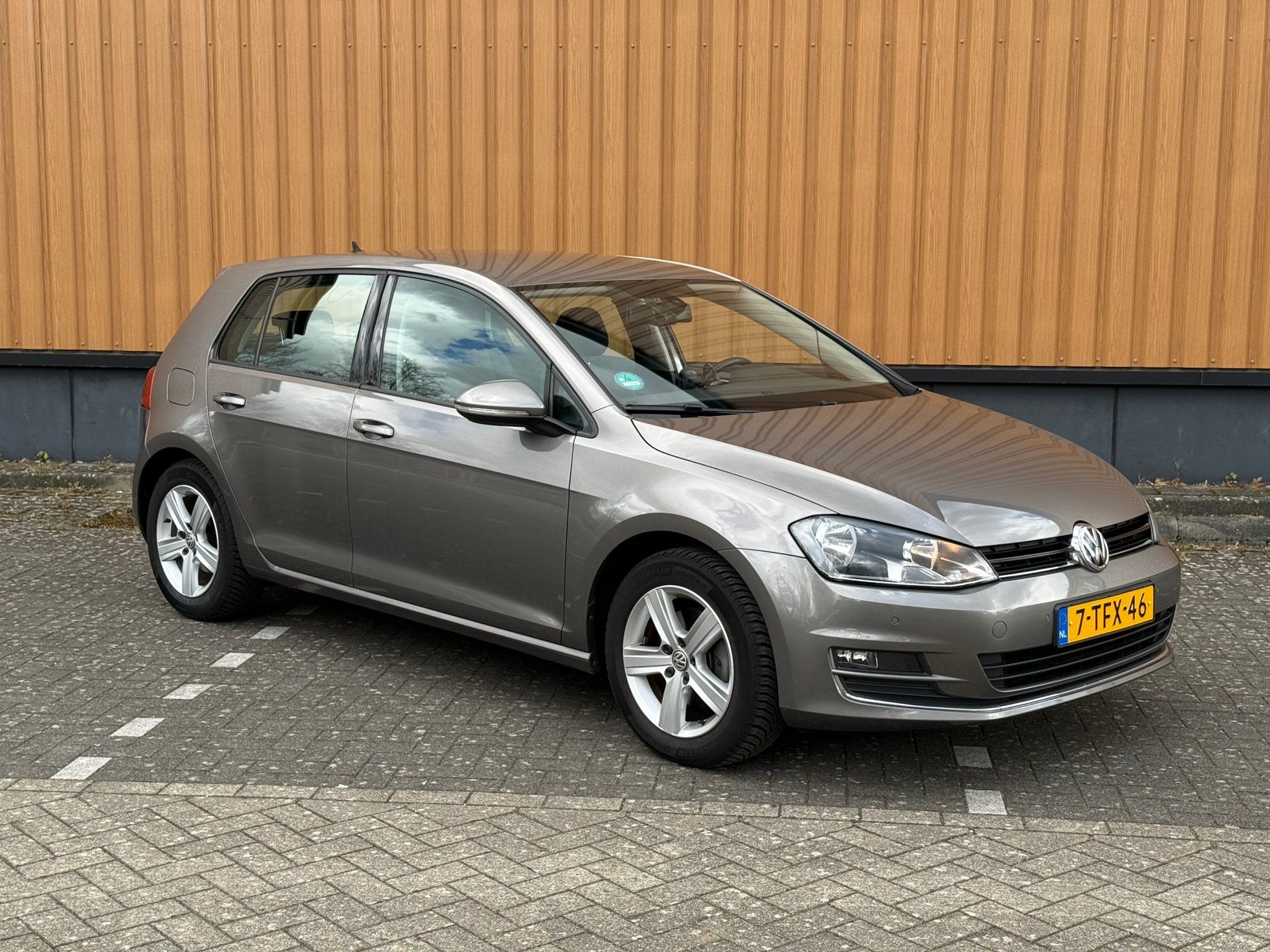 Volkswagen Golf 1.2 TSI 77KW 5D DSG 2014 Grijs, Euro 6, 4 cilinders, 620 kg, Origineel Nederlands