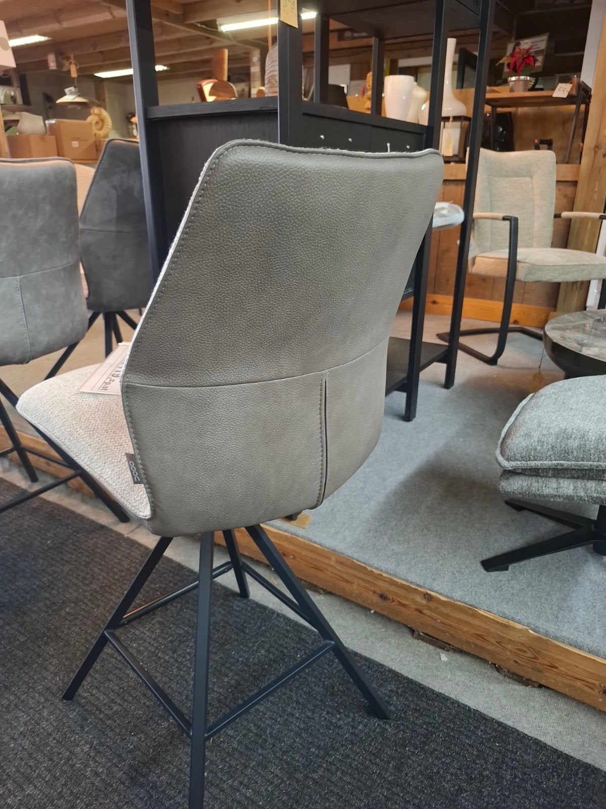 Uitzoeken, nieuwe barstoelen, Draaibaar ! model Franky Xooon, Ophalen, 5 krukken of meer, 60 tot 90 cm, Nieuw