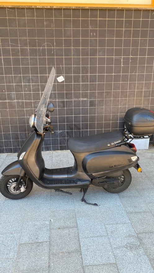 LA SOURIS VESPELINI 2019 Hoog windscherm topkoffer, Fietsen en Brommers, Scooters | Overige merken, Zo goed als nieuw, Maximaal 25 km/u