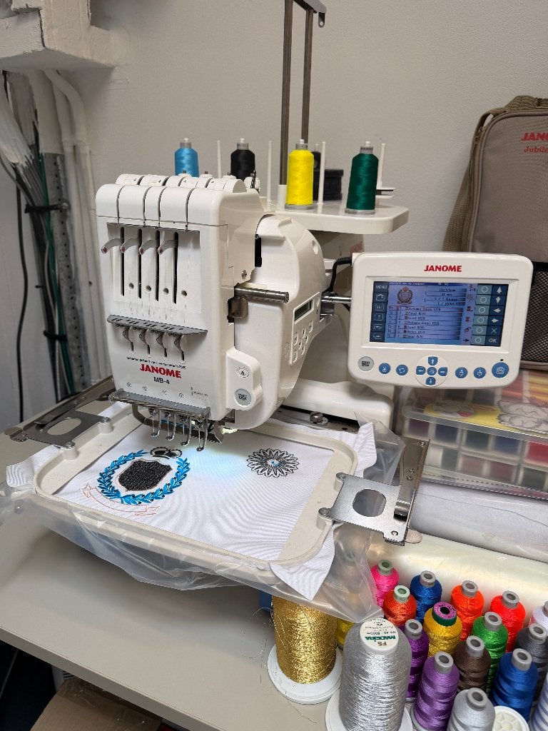 Janome MB-4 4 naalds professionele borduurmachine, Ophalen, Gebruikt, -, Machineborduren