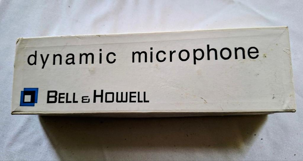 Te koop : Bell  & Howell  dynamic microphone, Ophalen of Verzenden