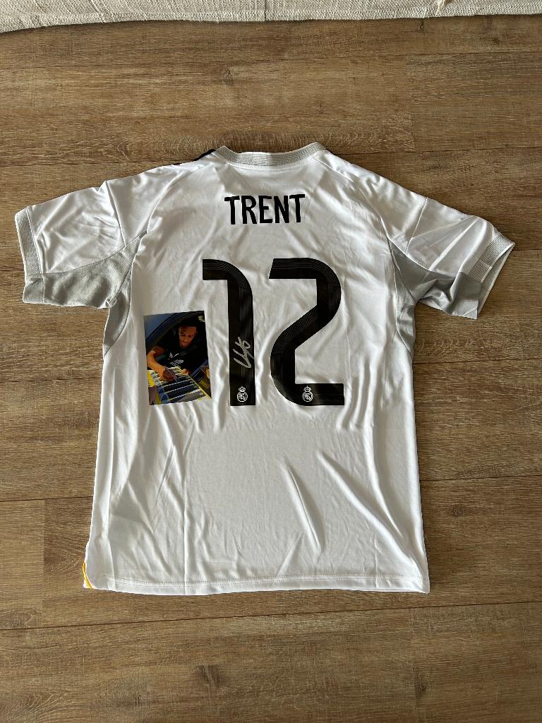 Gesigneerd shirt Trent Alexander-Arnold, Real Madrid, Ophalen of Verzenden, Nieuw, Buitenlandse clubs, Shirt