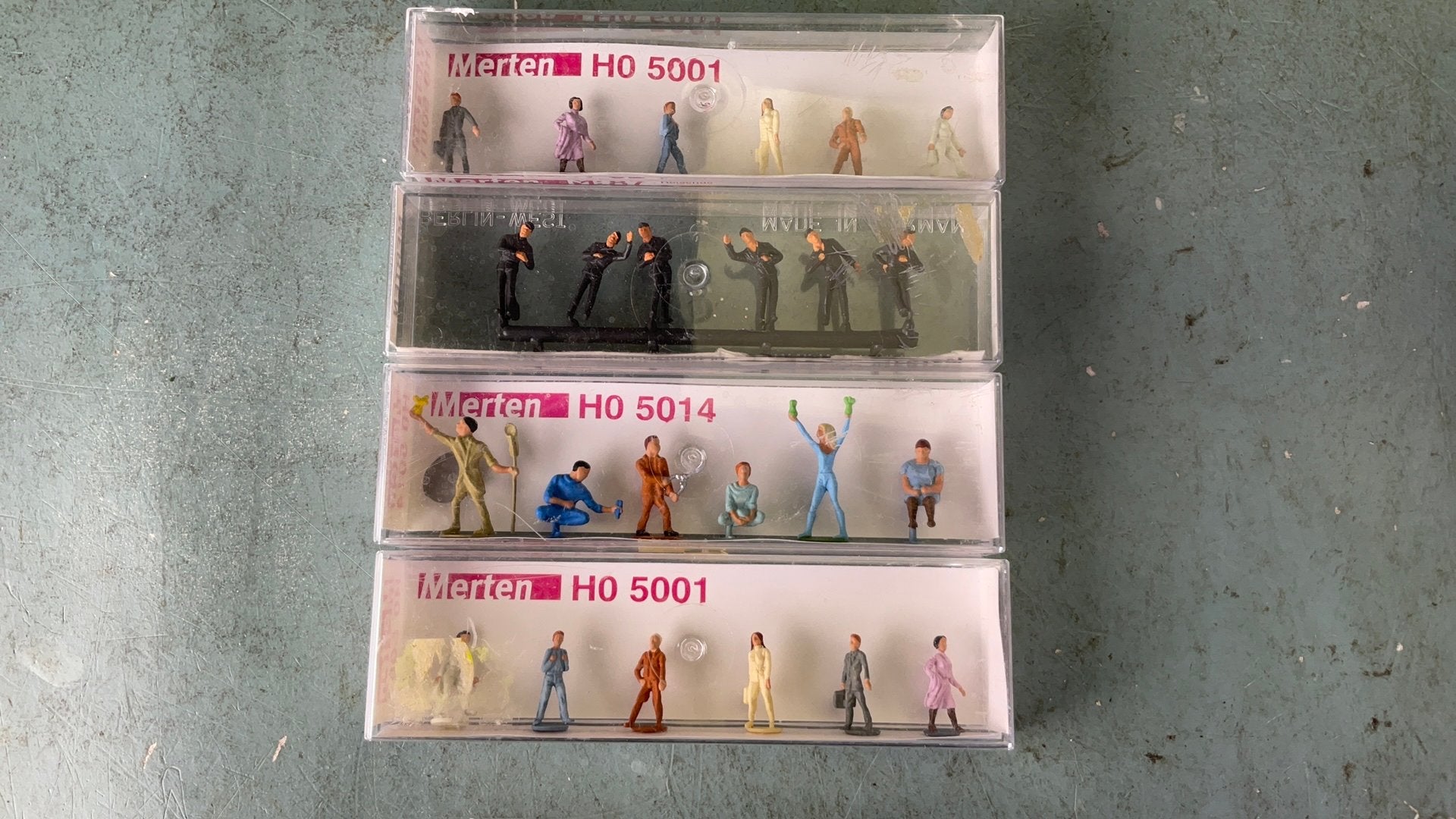Spoor ho 4 stuks MERTEN figuren sets , 5001 , 5014 , 2268., Hobby en Vrije tijd, Modeltreinen | H0, Overige merken, Gelijkstroom of Wisselstroom