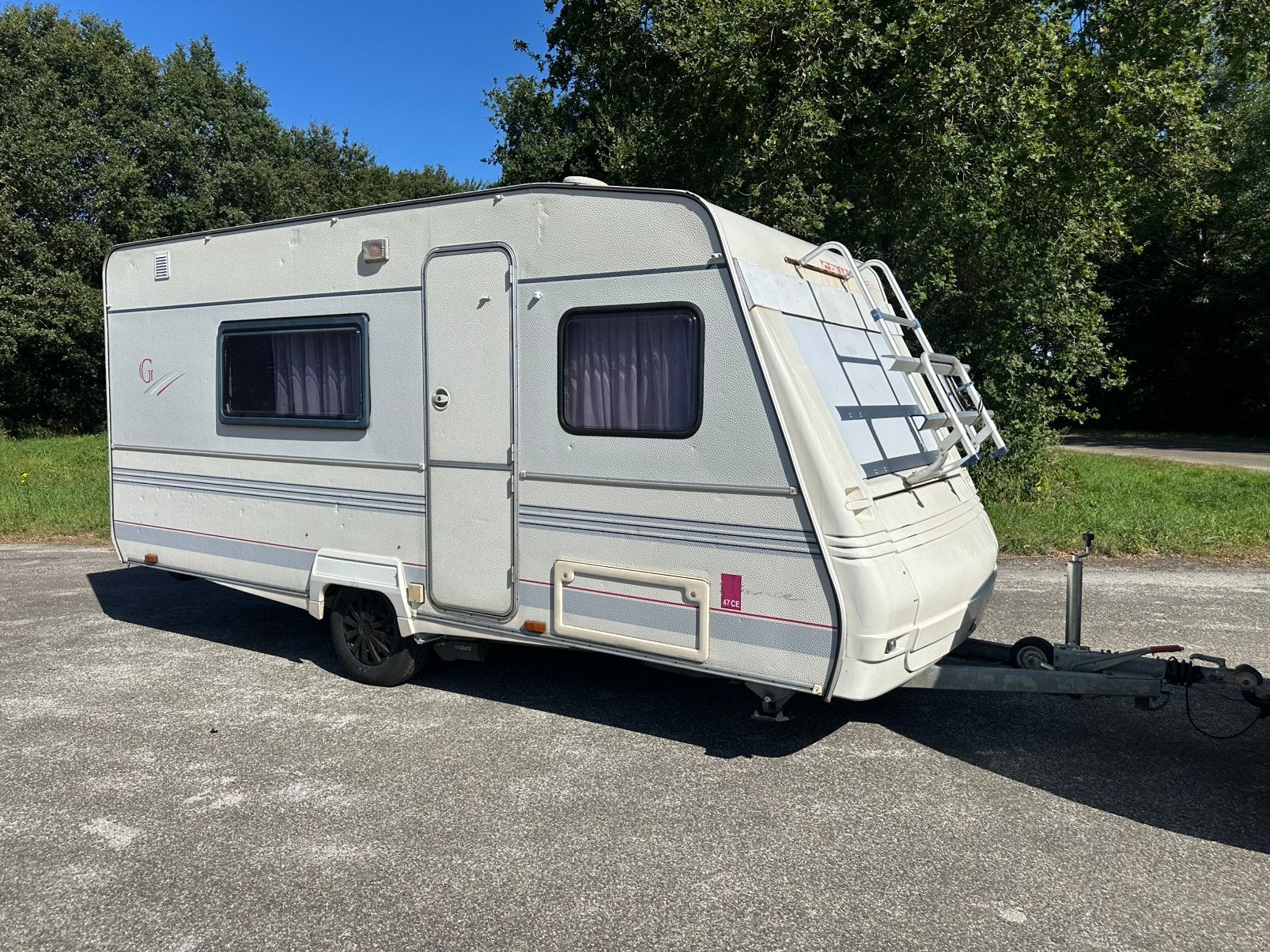 Gruau caravan stapelbed, voortent & vol automatische mover, Caravans en Kamperen, Overige merken, Mover, Bedrijf, Treinzit