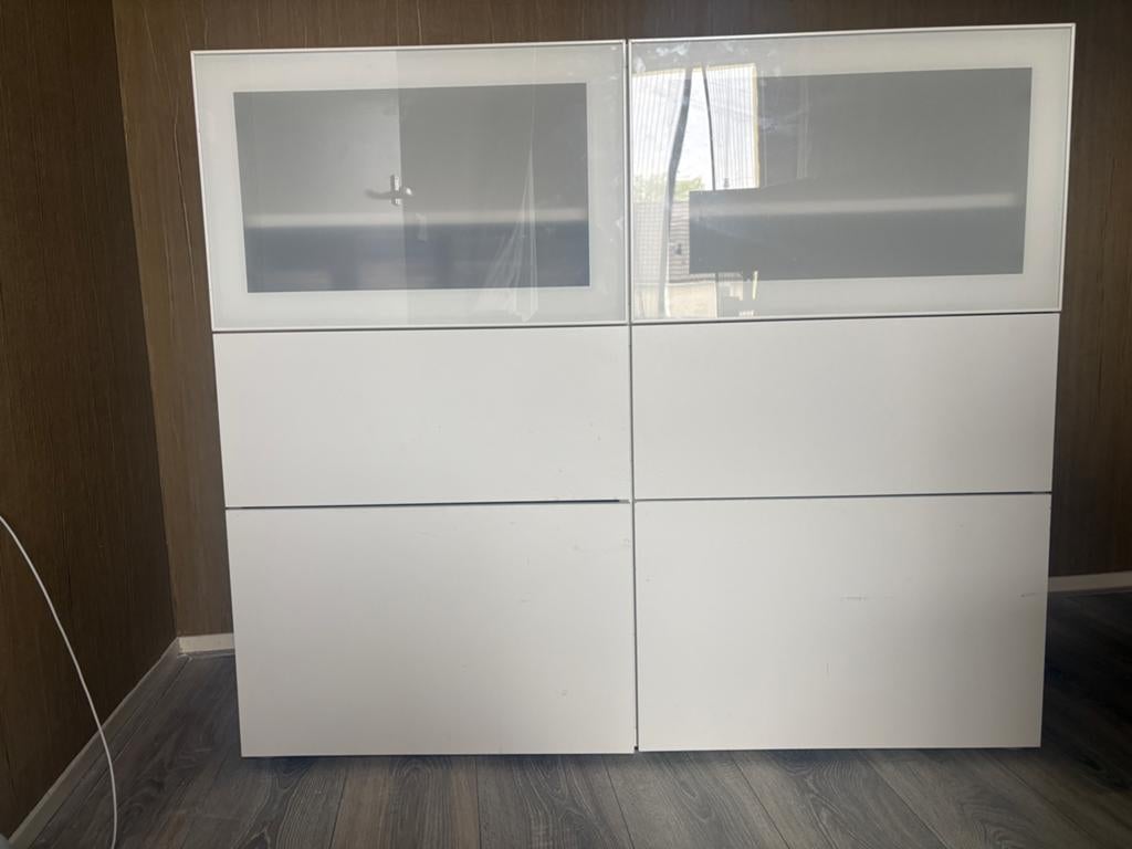 Witte ikea besta ladekast/dressoir met glazen deuren, Ophalen of Verzenden, Gebruikt