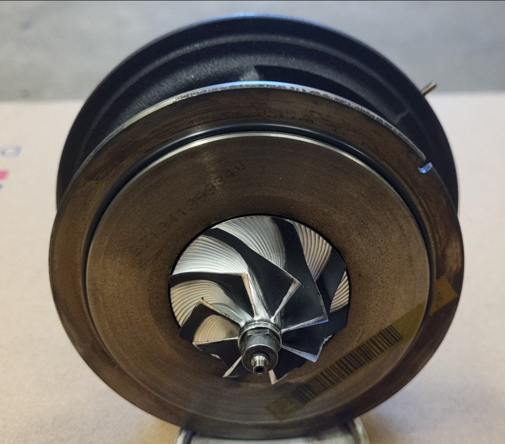 Turbo Volvo D3 D5204T7 zgan 75.000 km, Auto-onderdelen, Motor en Toebehoren, Ophalen of Verzenden, Gebruikt, Volvo