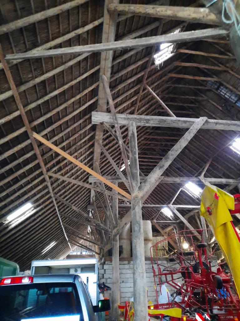 Aangeboden 'Sloop boerderij', Doe-het-zelf en Verbouw, Ophalen, Gebruikt