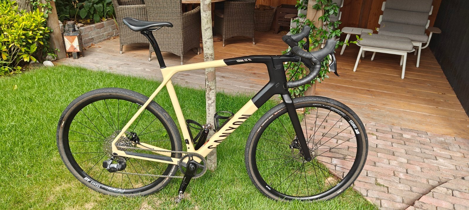 Canyon Grail CF SL, 10 tot 15 versnellingen, 61 tot 65 cm, Schijfrem, Ophalen