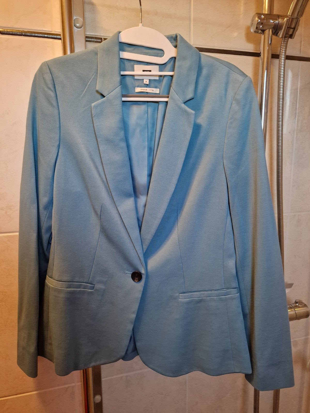 2 Mooie damesjasjes, M, ongedragen, Ophalen of Verzenden, Zo goed als nieuw, Maat 38/40 (M), Blauw