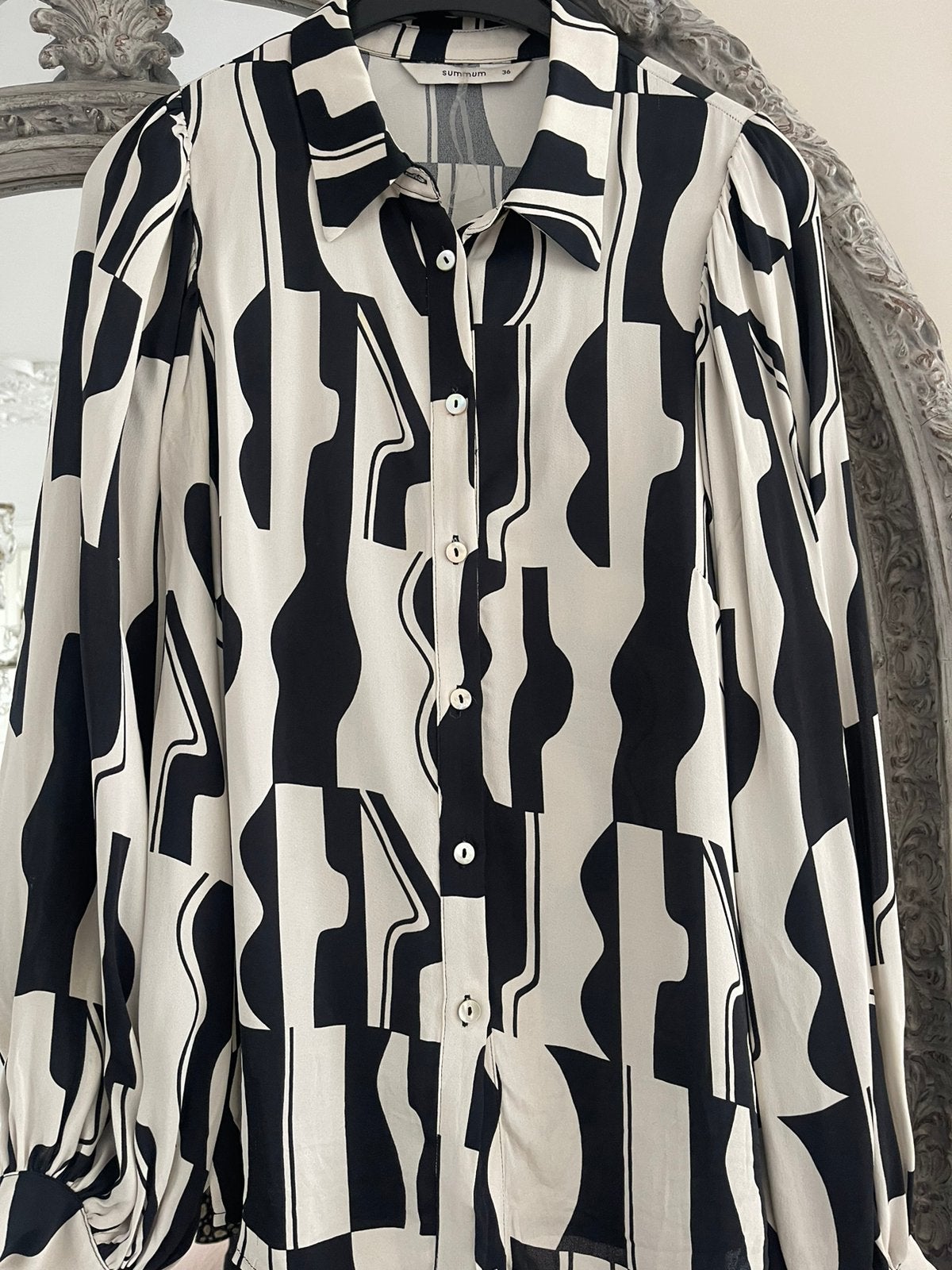 Zwart/creme blouse van Summum maat 36, Ophalen of Verzenden, Zo goed als nieuw, Maat 36 (S), Zwart