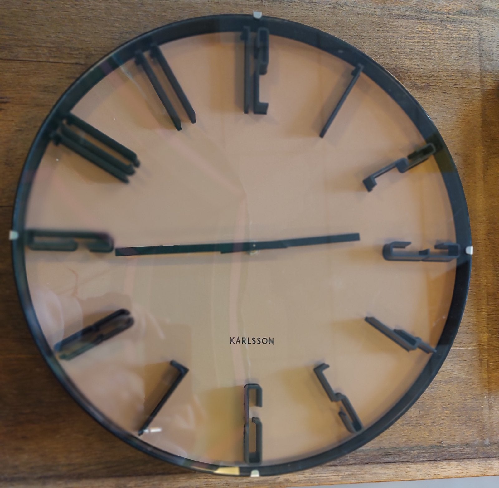Karlsson wandklok - Modern design, Huis en Inrichting, Woonaccessoires | Klokken, Wandklok, Analoog, Ophalen of Verzenden, Zo goed als nieuw
