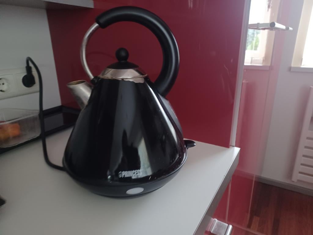 Princess  design waterkoker - Zwart, 1.7L, Witgoed en Apparatuur, Waterkokers, 1 tot 2 liter, Ophalen of Verzenden, Gebruikt, Draadloos