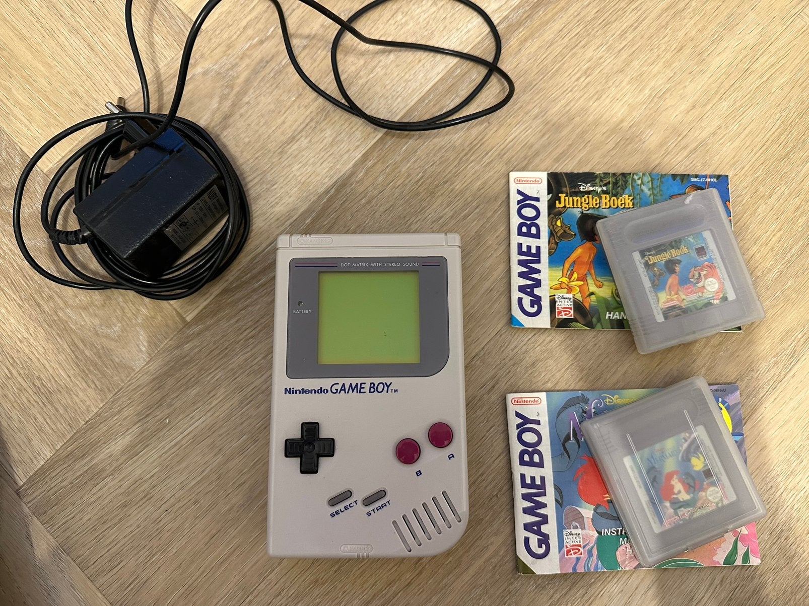 Nintendo Game Boy DMG + 2 Disney Games + Originele adapter, Spelcomputers en Games, Ophalen of Verzenden, Zo goed als nieuw