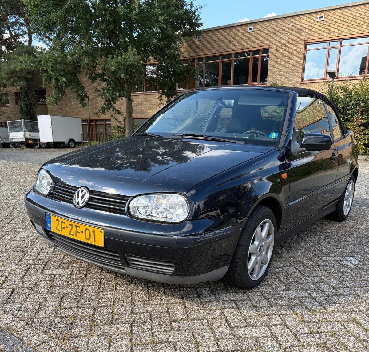 Volkswagen Golf 1.8 Cabriolet 66KW 1999 Blauw, 4 cilinders, Cabriolet, Origineel Nederlands, 1200 kg