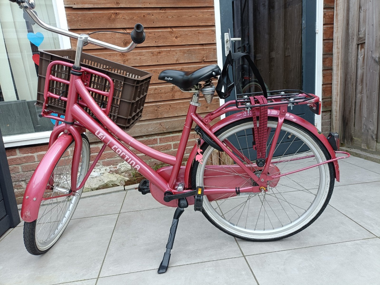 Meisjesfiets 24 inch - Cortina, Fietsen en Brommers, Ophalen of Verzenden, Zo goed als nieuw, 24 inch, Cortina