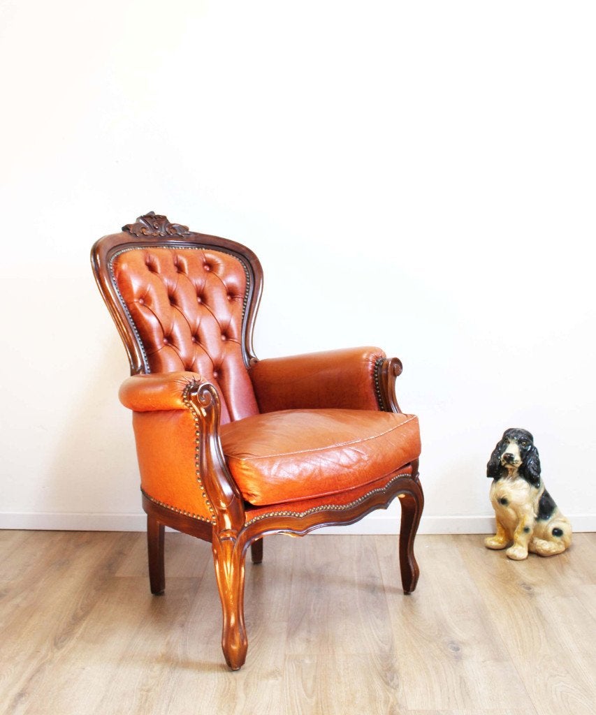 Vintage Chesterfield fauteuil. Houten Barok stoel, Ophalen, O, O, 75 tot 100 cm