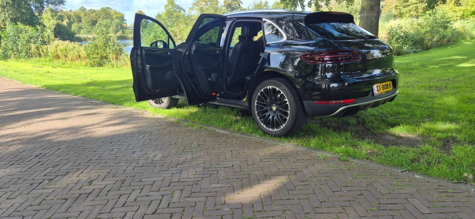 INRUIL MOGELIJK   Porsche Macan 3.0D S 190KW 2015 Zwart, Auto's, Automaat, 258 pk, Zwart, 226 €/maand