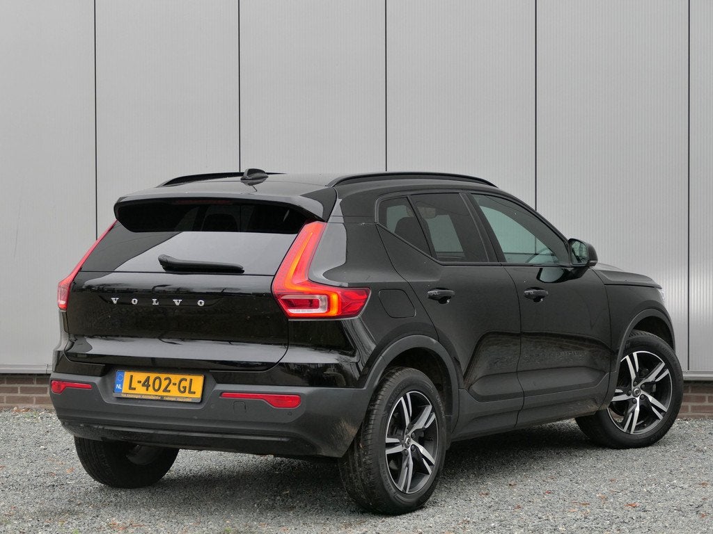 Volvo XC40 1.5 T2 AUT R-Design Camera / pilot assist / Stuur, Auto's, Gebruikt, Zwart, Origineel Nederlands, Bedrijf