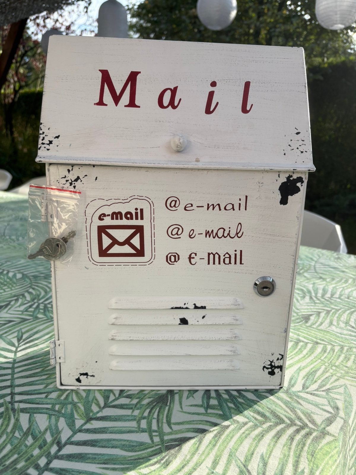 Decoratieve brocante metalen wandbrievenbus / Mailbox, 25 cm, Overige typen, Ophalen of Verzenden, Zo goed als nieuw