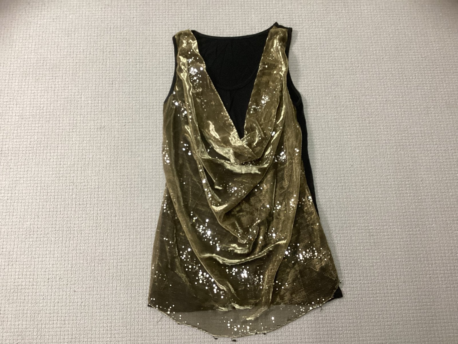 Stijlvolle mouwloze top met gouden pailletten - Maat 176 - S, Ophalen of Verzenden, Zo goed als nieuw