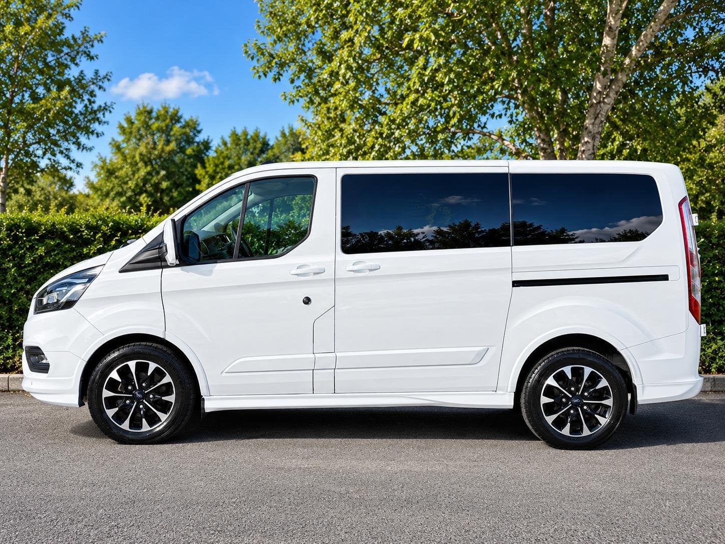 Ford Transit Custom 2.0 TDCI 185PK Sport DC AUT•Leder•AC, 2241 kg, 15 km/l, Euro 6, 4 cilinders