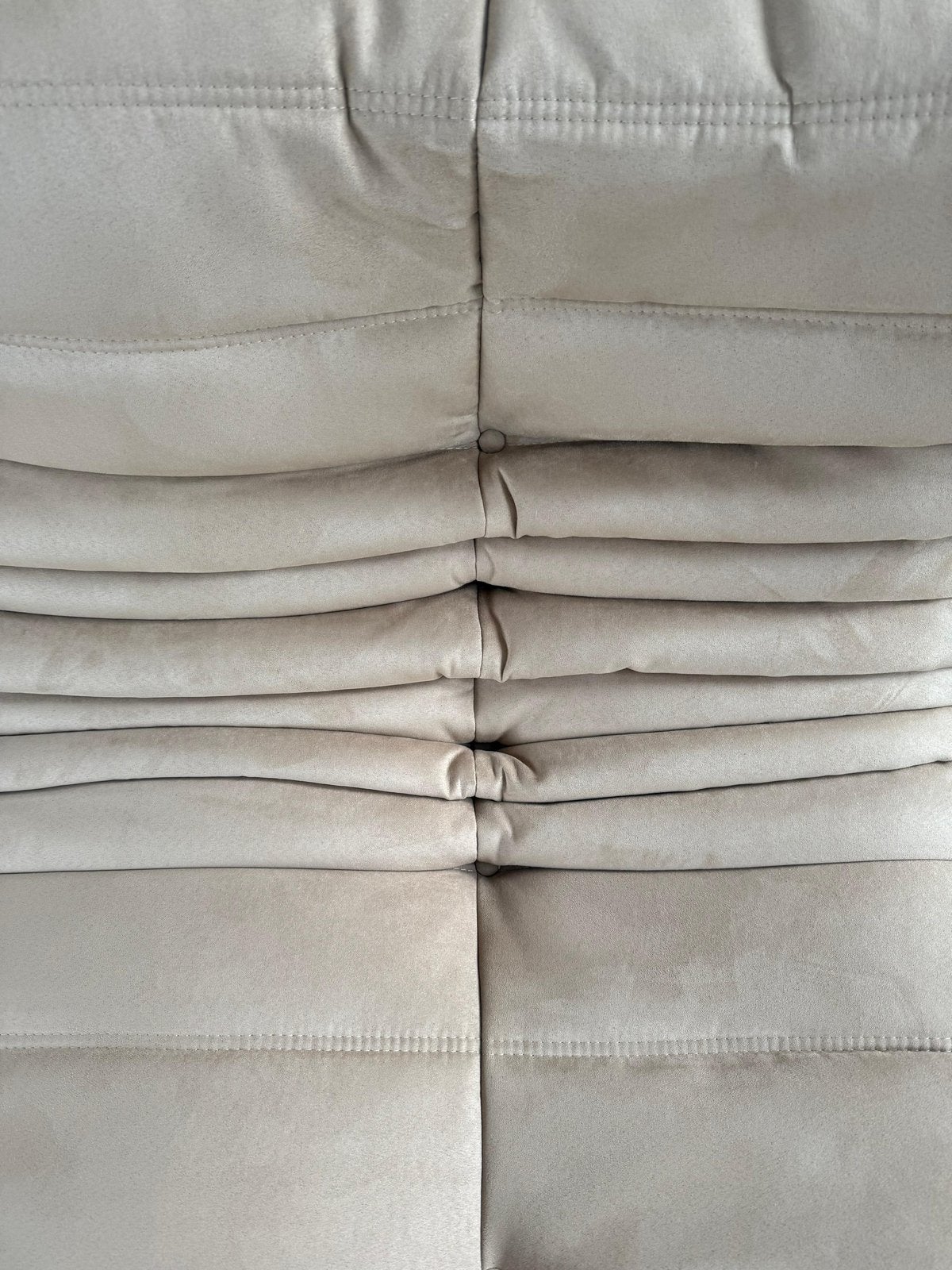 Foto 6 van Ligne Roset Togo 3-zitsbank – Nieuw