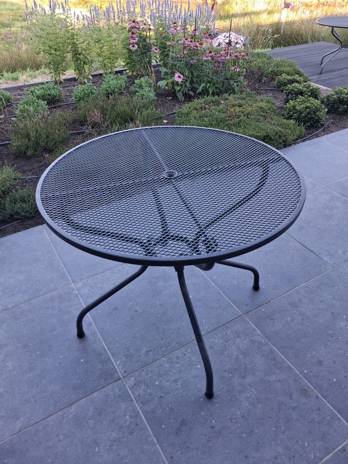 Gezocht: ronde metalen tuintafel Kettler 120cm, Ophalen, Gebruikt, Rond, Metaal