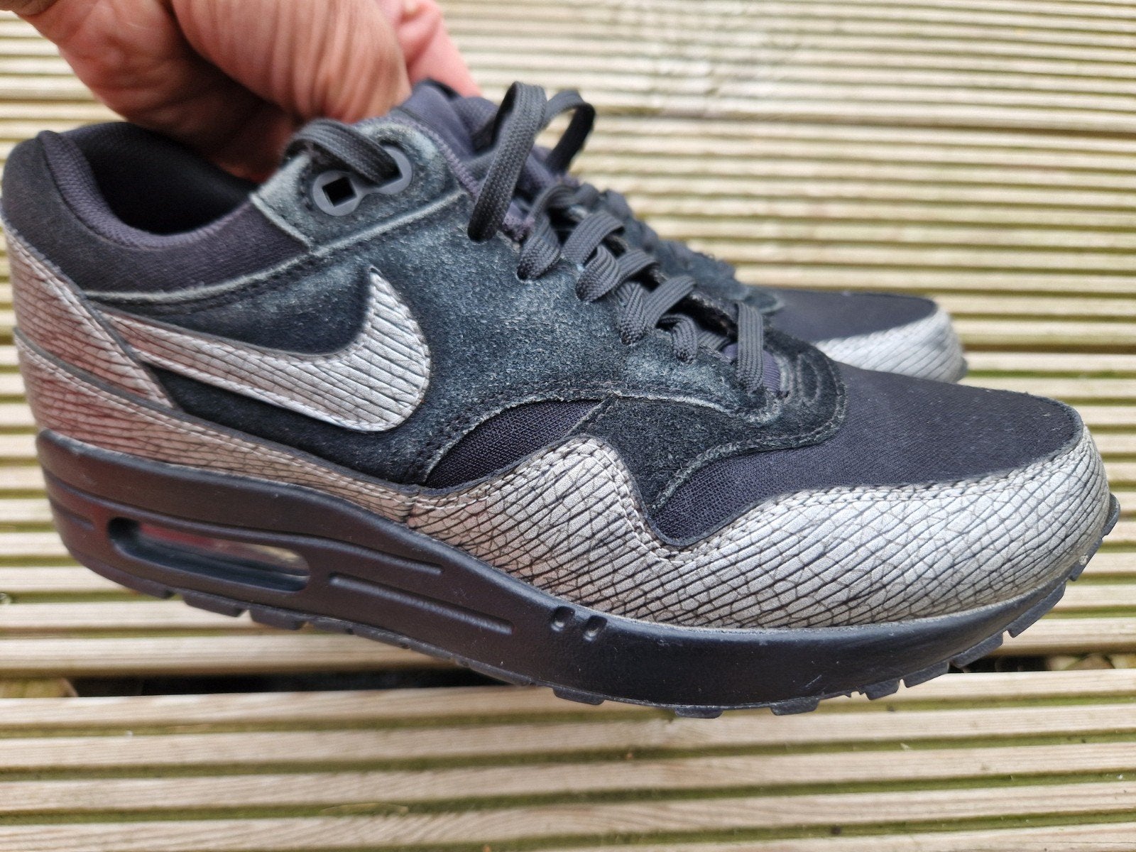 Nike Air Max 1 PRM Black Metallic Hematite 2015 - Maat 40.5, Ophalen of Verzenden, Gedragen, Zwart
