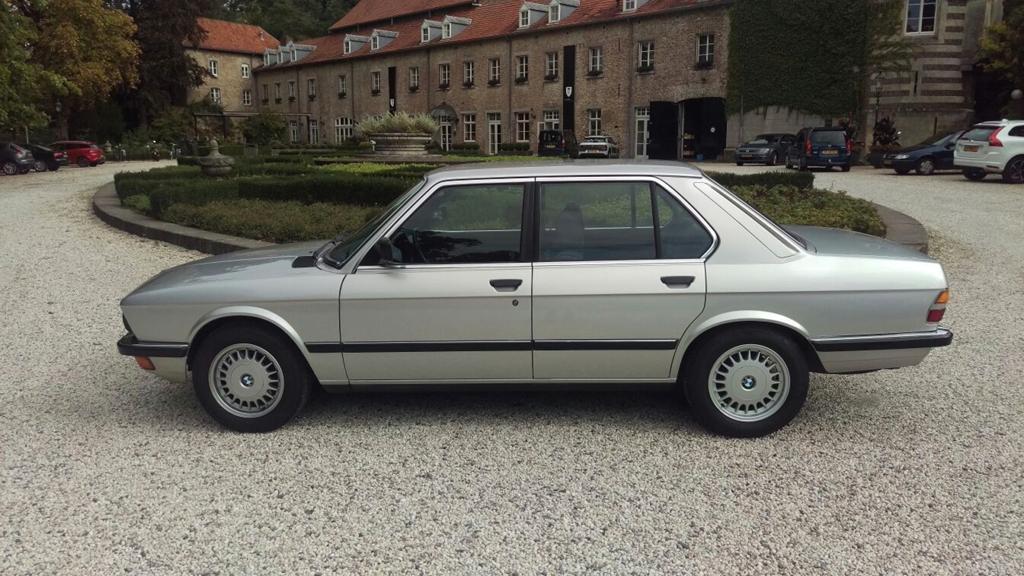 BMW 5-Serie 2.0 520I AUT 1982 Grijs, Auto's, Automaat, 1200 kg, Origineel Nederlands, Particulier