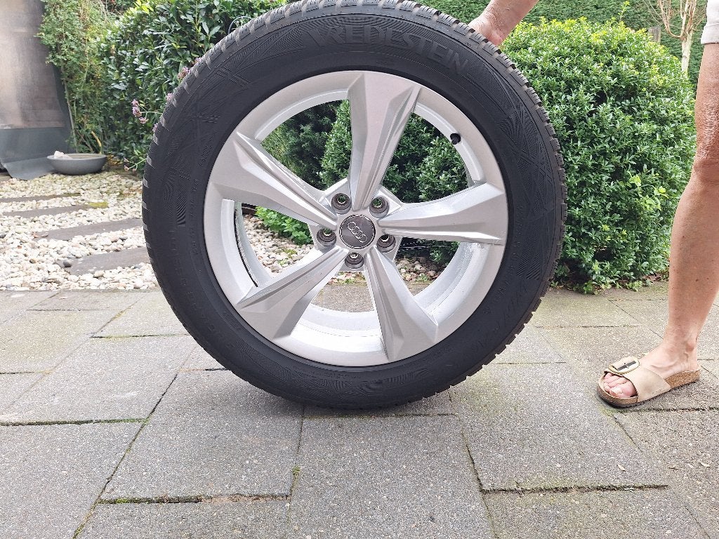 Orginele Audi Q5 19 inch velgen met Vredestein winterbanden, Banden en Velgen, Winterbanden, 235 mm, Ophalen