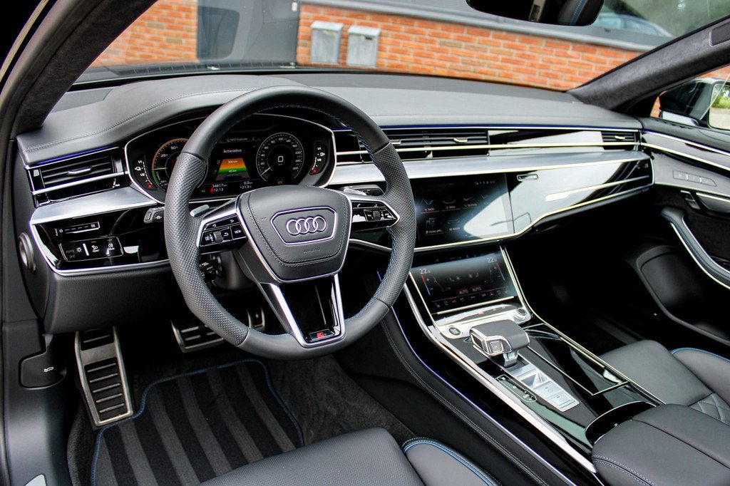 Audi A8 60 TFSI e quattro | Audi Exclusive | B&O | 4-wiel be, Auto's, Audi, Automaat, Adaptive Cruise Control, Gebruikt, Zwart