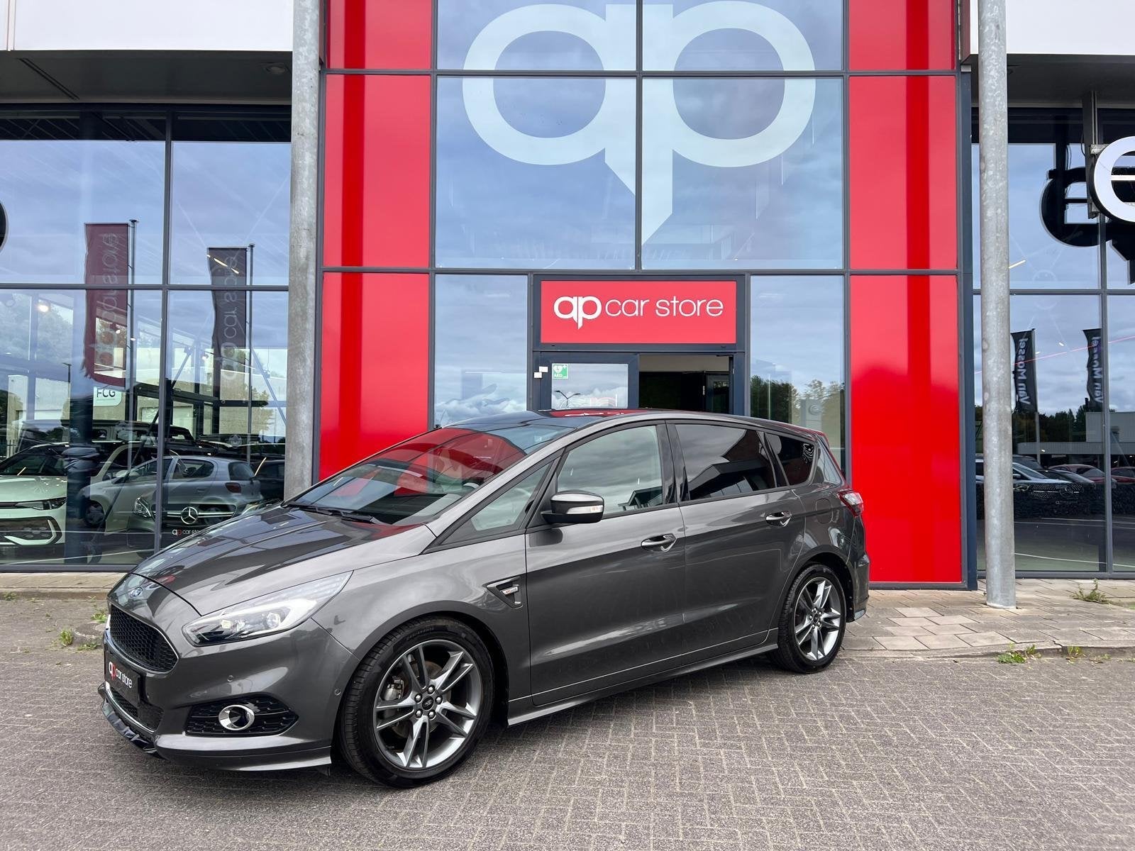 Ford S-MAX 2.0 EcoBoost Titanium 7p., Auto's, 4 cilinders, 7 stoelen, Bedrijf, S-Max