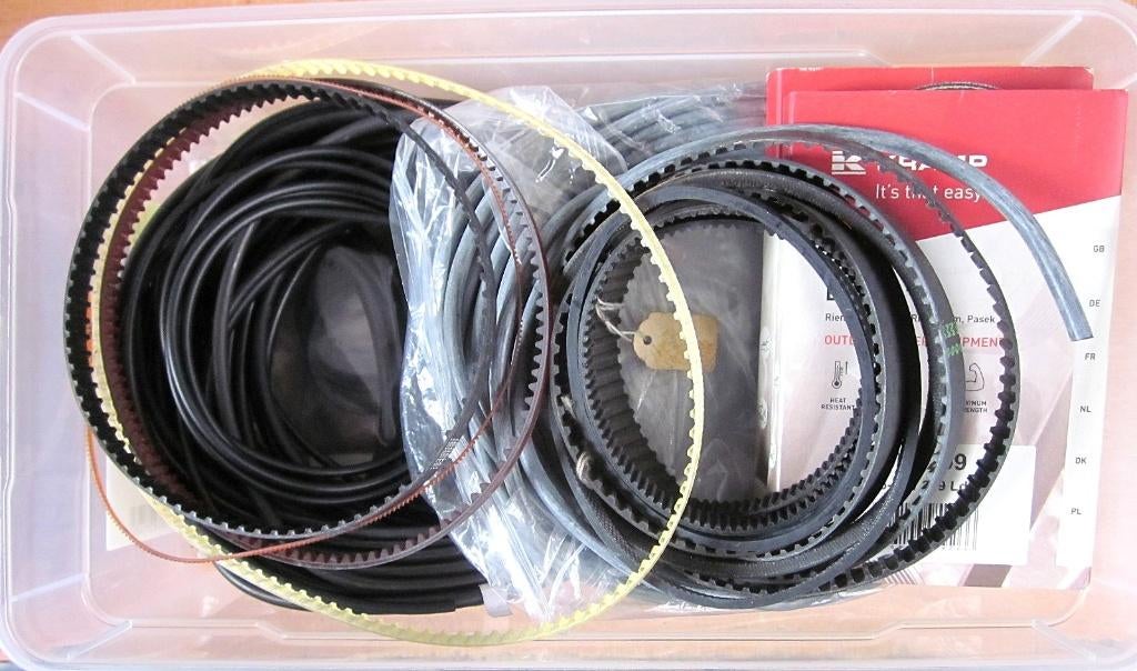 Lot van veel maten aandrijfriemen voor o.a. projectoren, Audio, Tv en Foto, Filmrollen, Ophalen, 16mm film