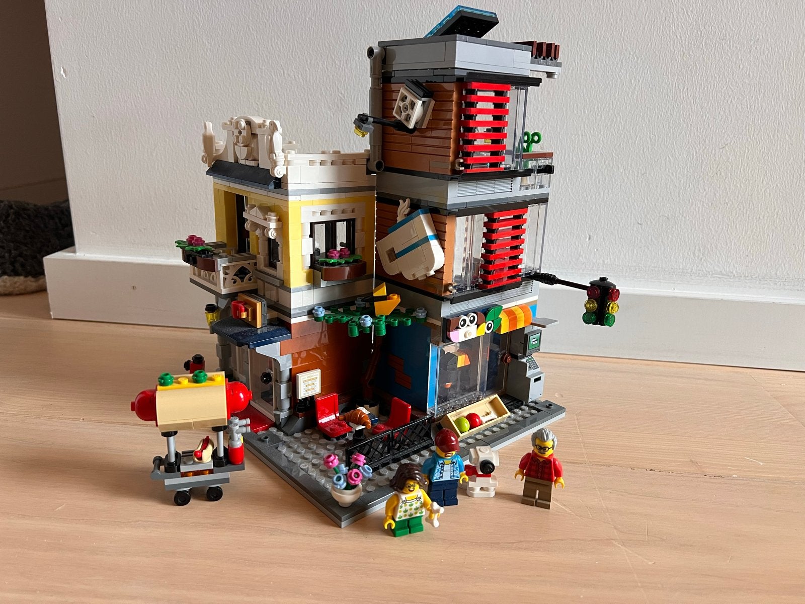 LEGO Creator 31097 Huisdierenshop & Café, Ophalen of Verzenden, Zo goed als nieuw, Overige merken