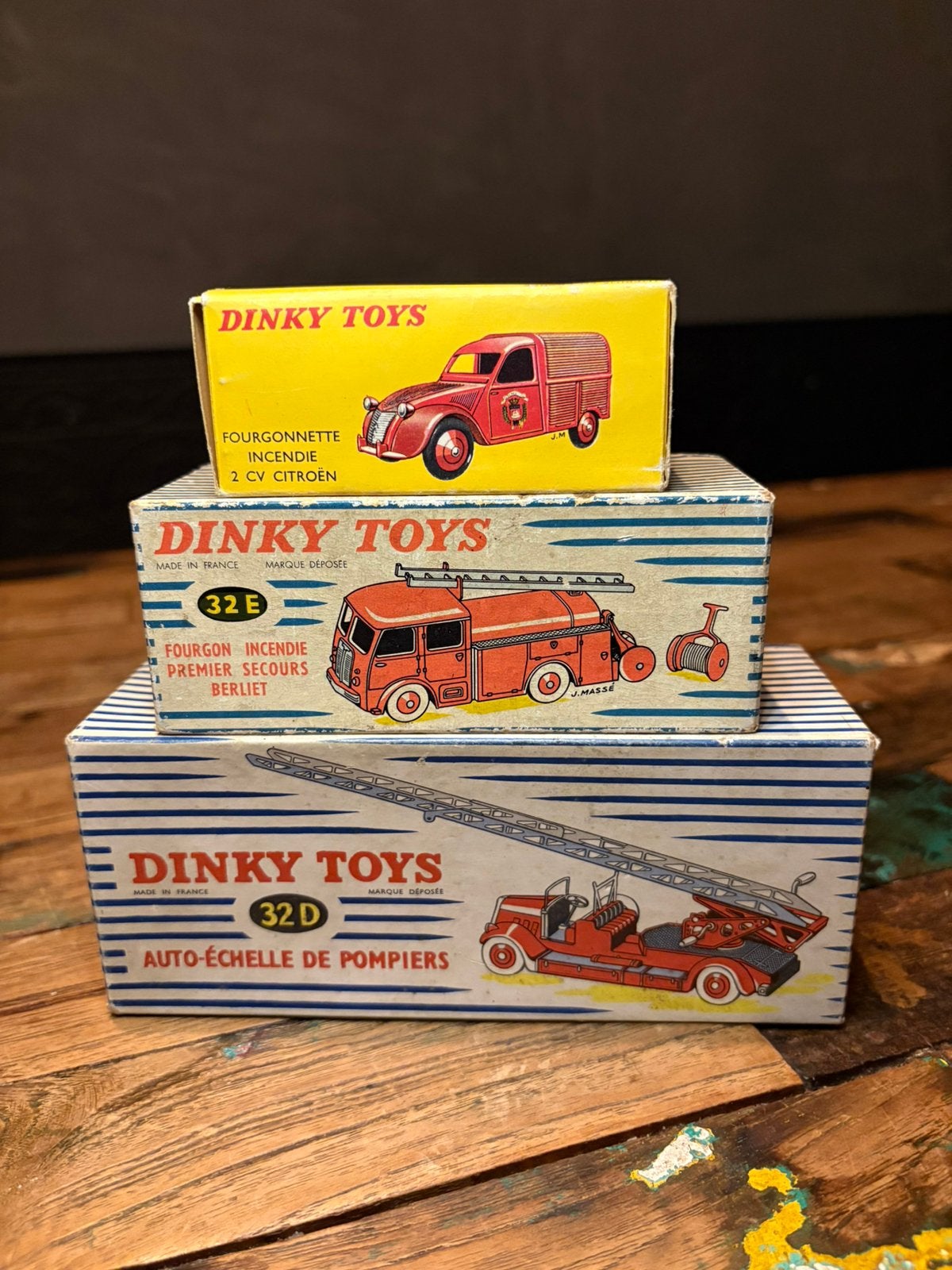 Dinky Toys France 25D Citroën 32D Auto-Échelle & 32E Berliet, Hobby en Vrije tijd, Modelauto's | 1:43, Ophalen of Verzenden, Gebruikt