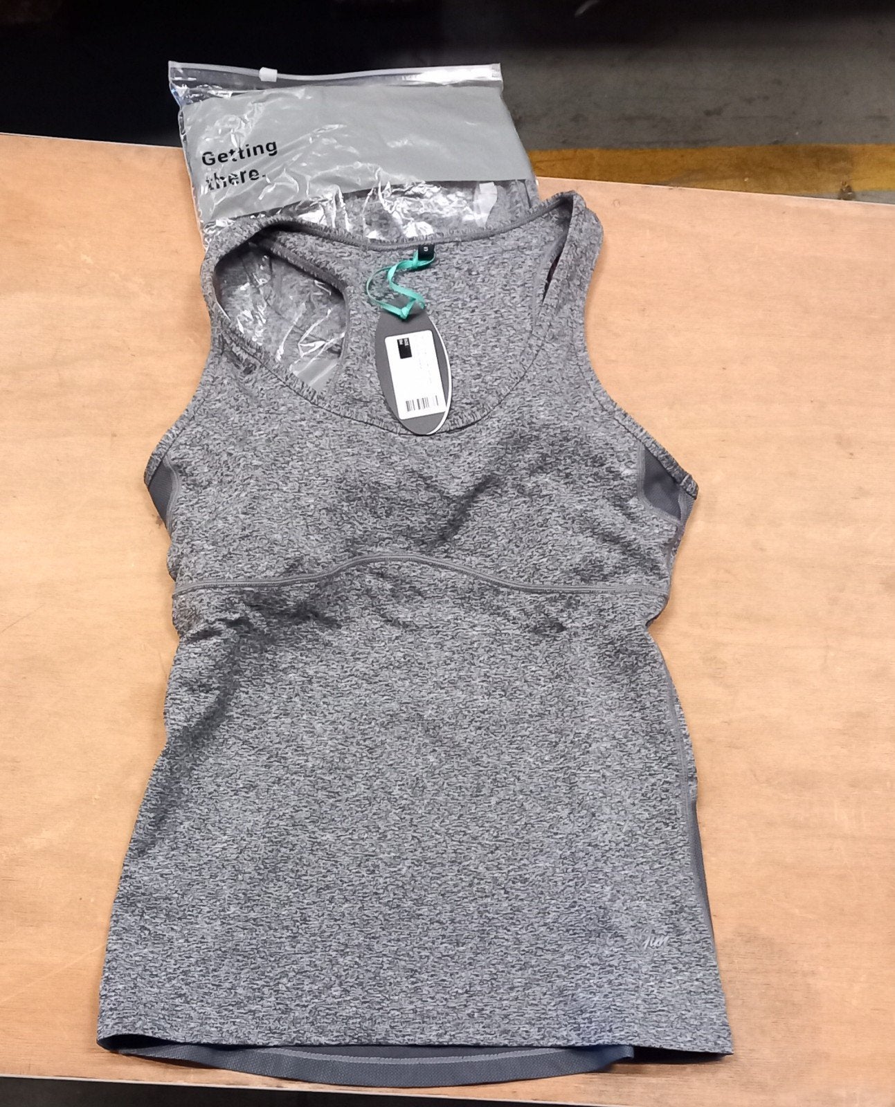 Grote partij textiel nieuw1350 stuks shorts shirts, Ophalen, Nieuw