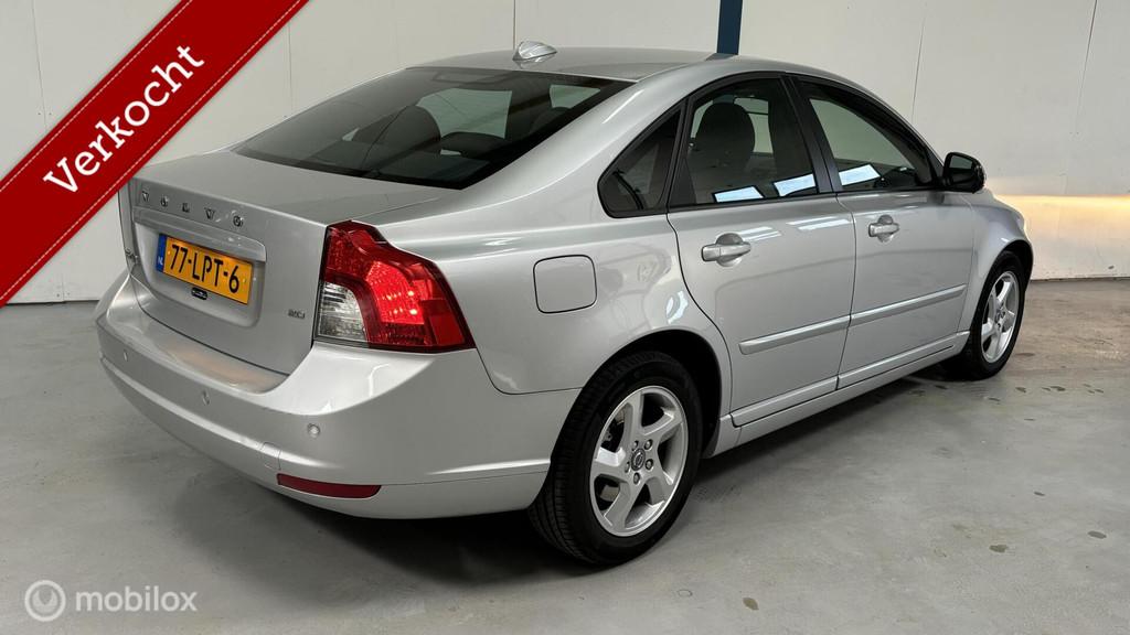 Volvo S40 2.0 Momentum NL-AUTO, Gebruikt, 4 cilinders, Parkeersensor, Origineel Nederlands