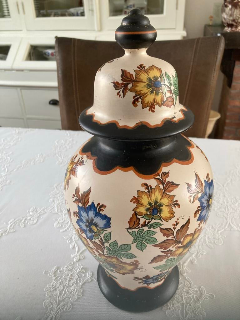 Modica Gouda Plateel vaas met bloemmotief, Antiek en Kunst, Ophalen of Verzenden